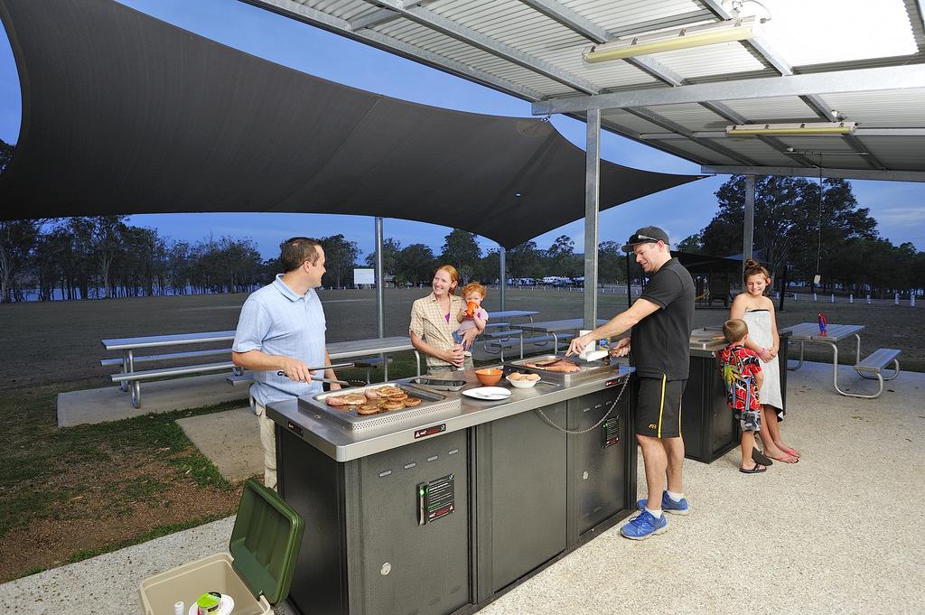 Nrma Lake Somerset Holiday Park Kilcoy Esterno foto